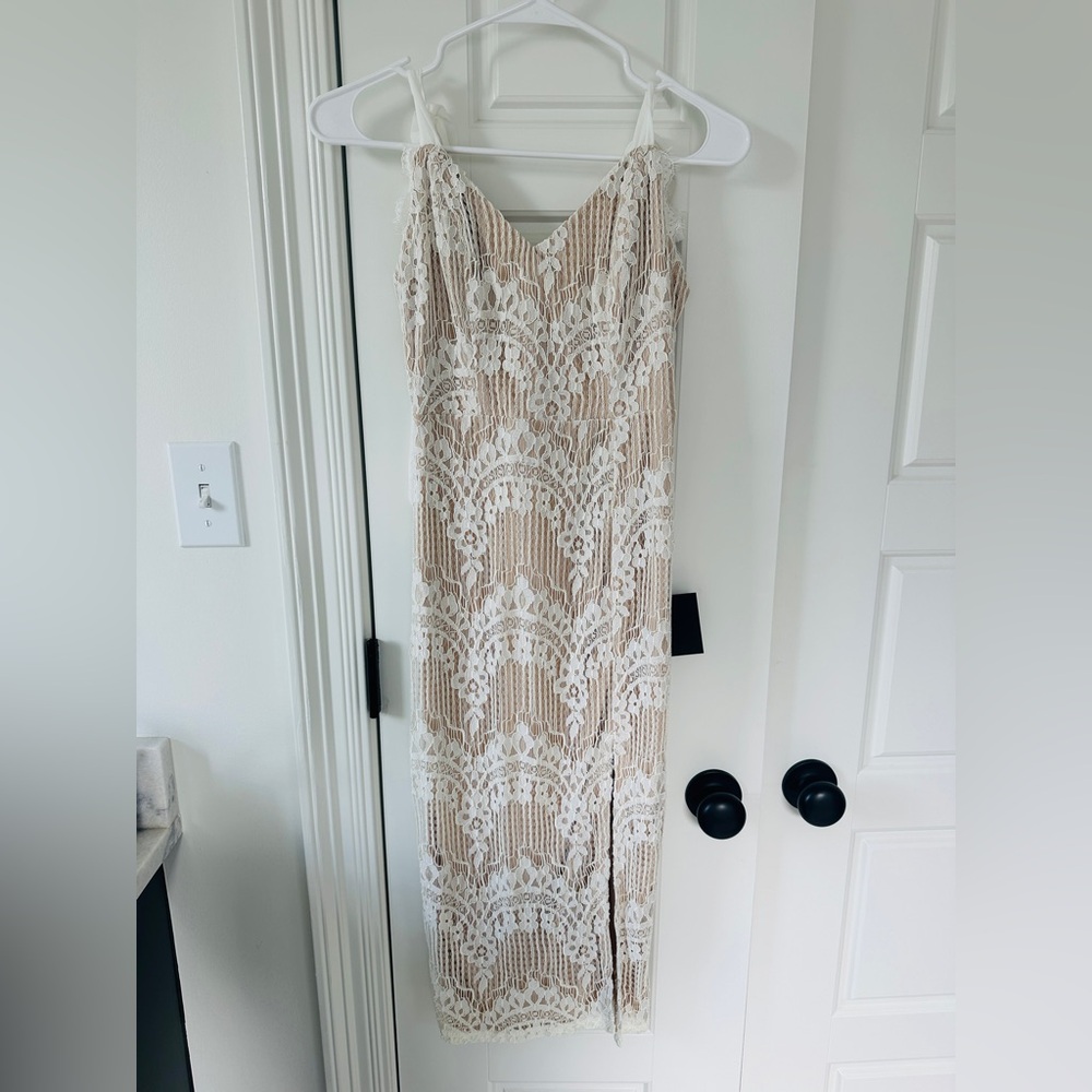 Lulu’s white dress